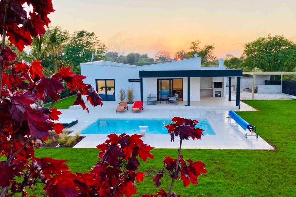 Villa Eni Medulin Sisan Heated Pool Exterior foto