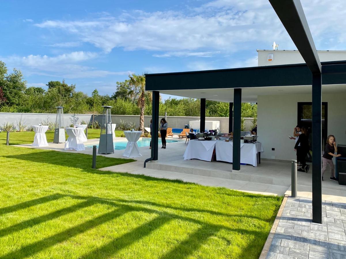 Villa Eni Medulin Sisan Heated Pool Exterior foto