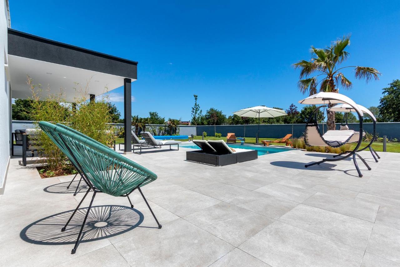 Villa Eni Medulin Sisan Heated Pool Exterior foto